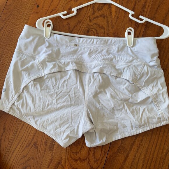 lululemon athletica Speed Up Low Rise Short 4" - Picture 2 of 3